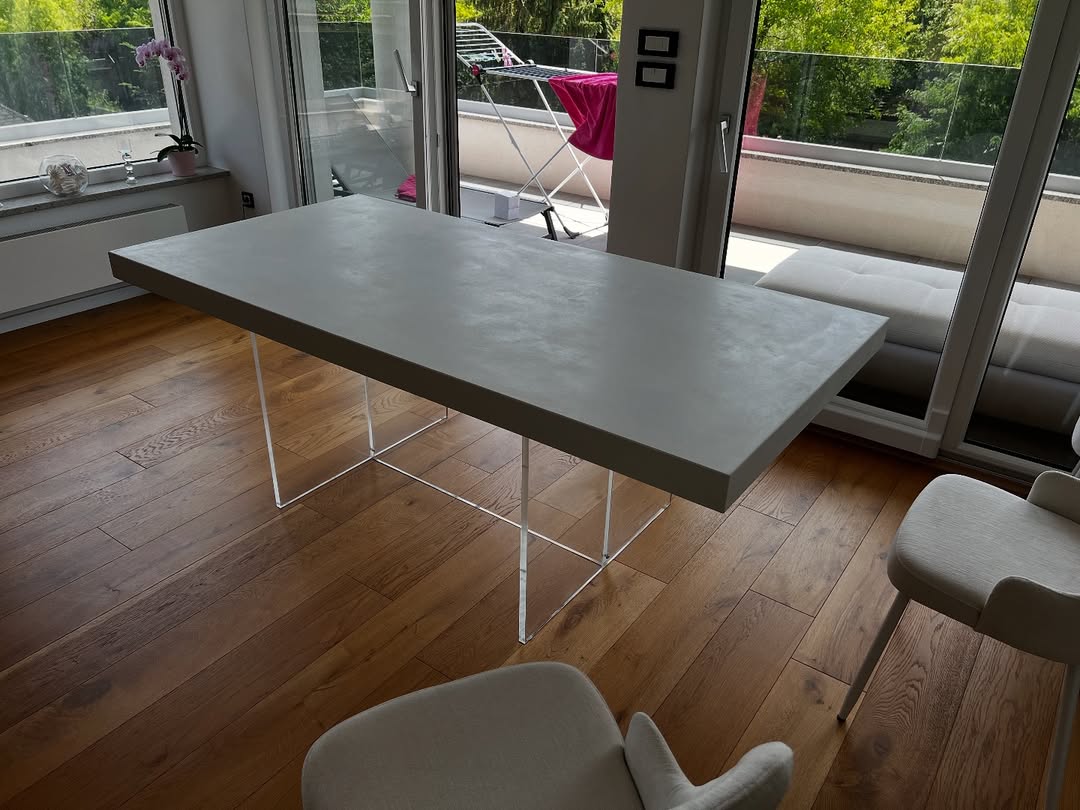 MILENA blagavaonski stol